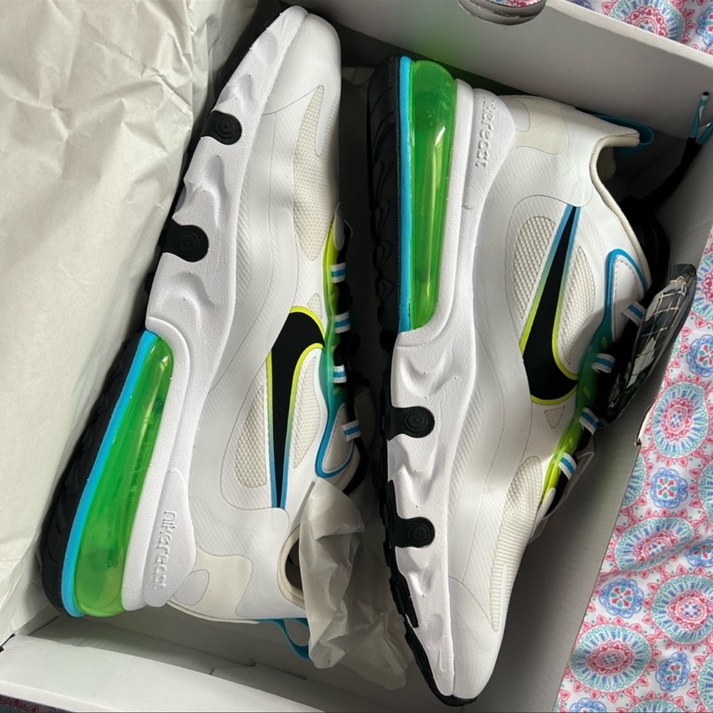 Men’s Nike Airmax 270 around the world edition